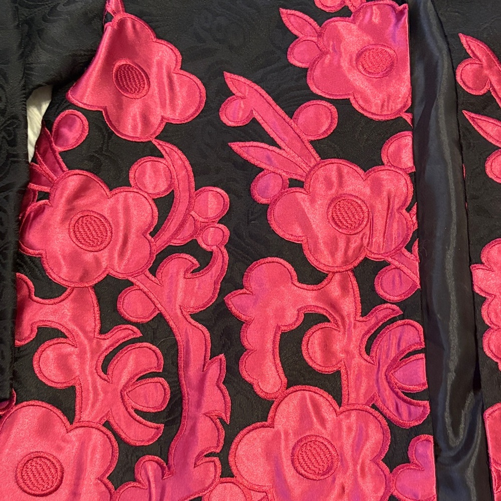 Grace Chuang of New York, Elegant Black and Pink Floral Blazer, Size Medium - Picture 4 of 11